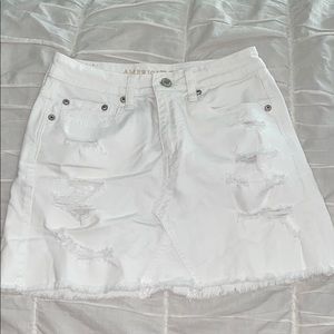 American Eagle White denim skirt
